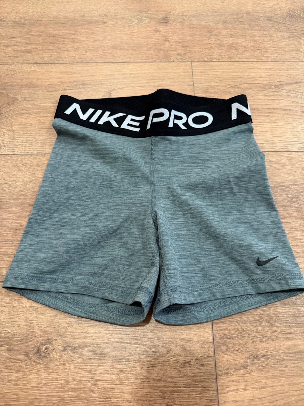 Nike Pro Women's Training Shorts - Heather Gray